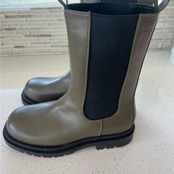 Women’s Olive Leather Boots - Picture 2 of 5